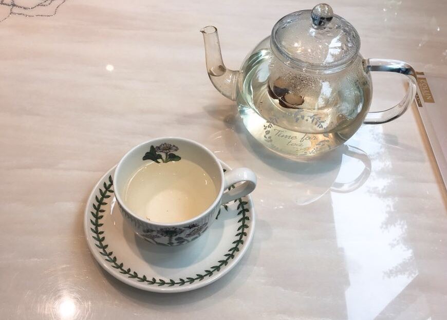 여드름에 좋은 허브차 알아봅시다