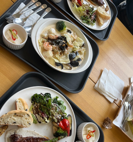 사람들이 카페에 가는 이유 알아보겠습니다