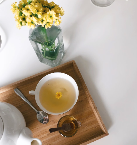 추운 겨울에 마시기 좋은 따뜻한 꽃 차 알아보겠습니다